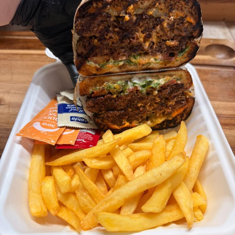 همبرغر دبل 340 غرام +شيبس